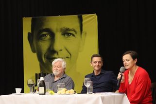 „Hodijó tě do Vltavy.“ Šéfovi lidovců stojí v cestě do Senátu Babišova fanynka - Seznam Zprávy